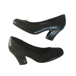 Cole Haan Henry  Grant Black Crocodile-Embossed Heels SZ 7 US / 24 cm